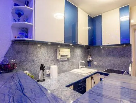 Apartamento Luxury 2 *